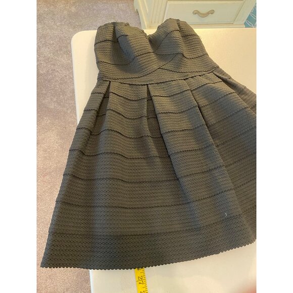 B. Darlin Black Strapless Mini Dress Tiered Stiff Material Size 11/12 - Picture 8 of 11